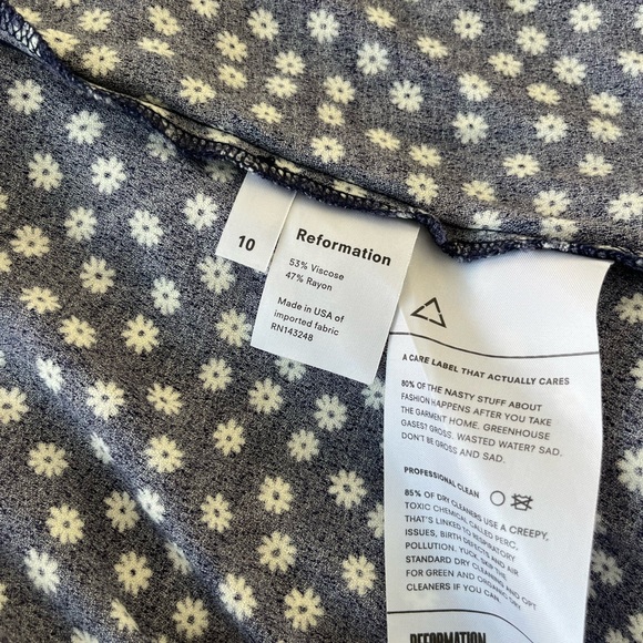 Reformation button tie midi skirt with daisies - Picture 2 of 4